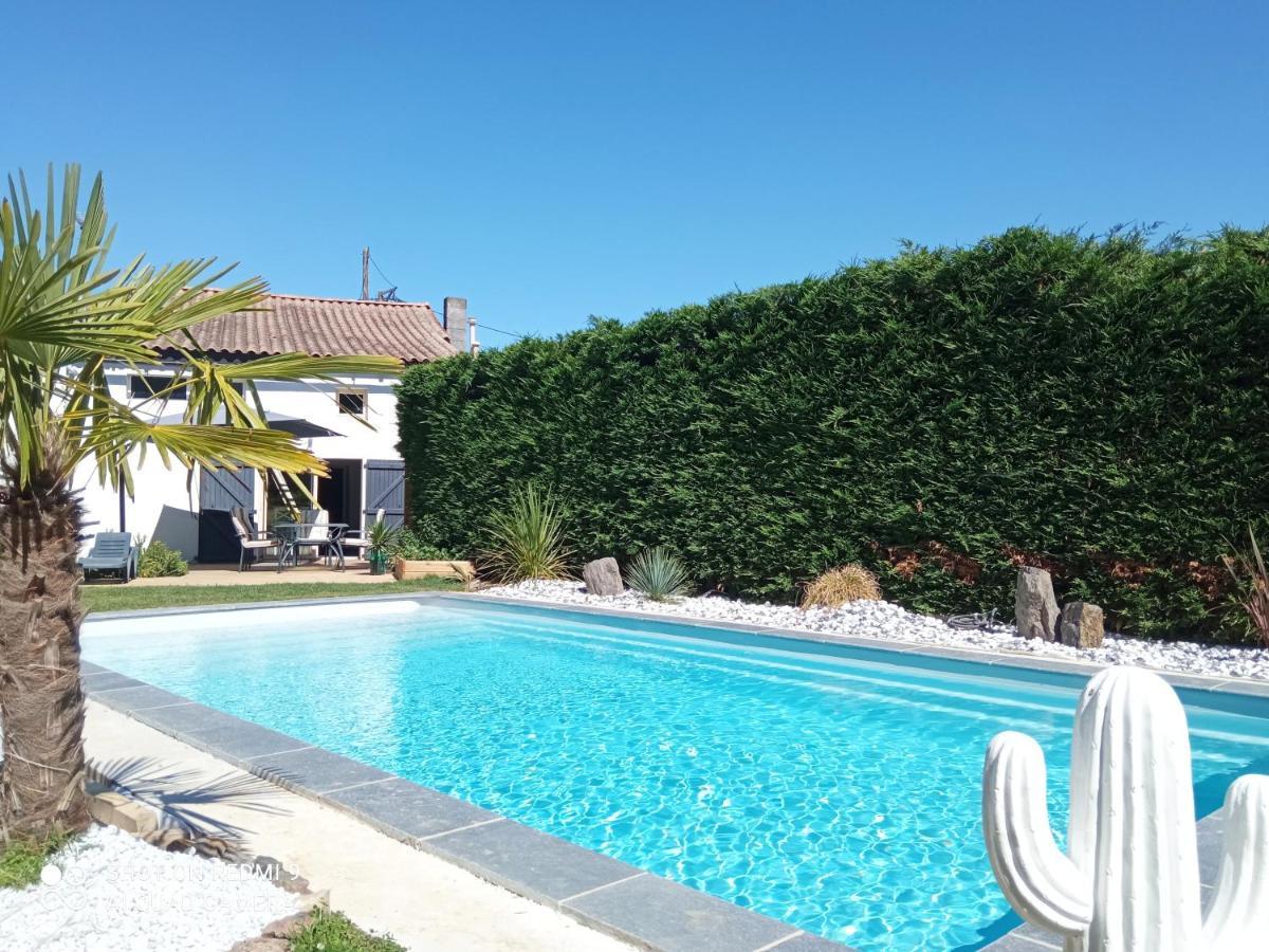 Bed and Breakfast Mas Des Vignes Piscine Chauffee Le Champ-Saint-Pere Exteriér fotografie